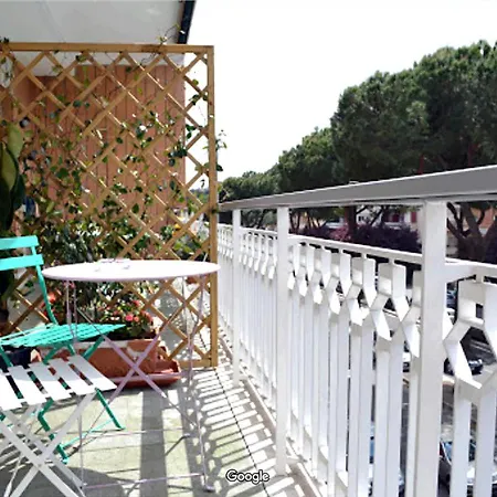 Gregory Place Couette-café 2*