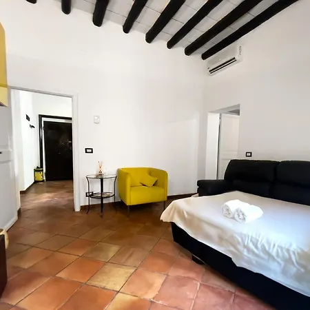 Holiday home Yellow Butterfly House Holiday