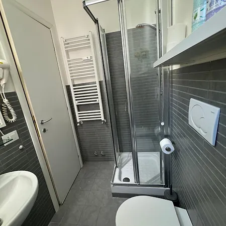 Tiburtina Suites, 2* Rome