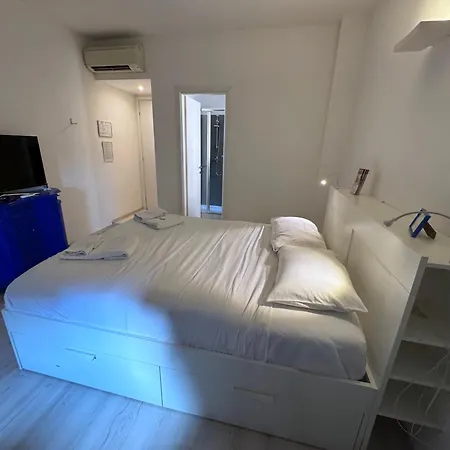 Tiburtina Suites,