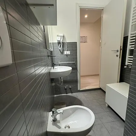 Guest house Tiburtina Suites, 2*