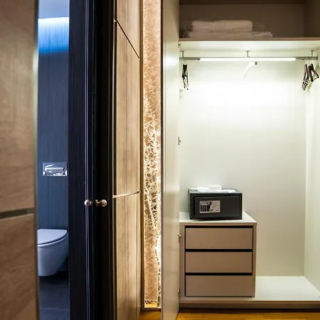 Divina Luxury