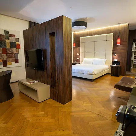 Hotel Divina Luxury 4*