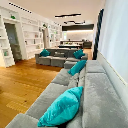 Ada Luxury Roma