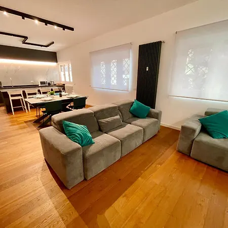 Ada Luxury * Roma