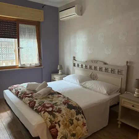 La Fiera Airport Guest house Rome