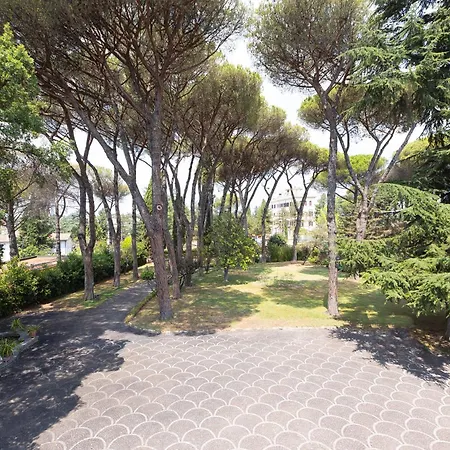 La Gallese By In Roma