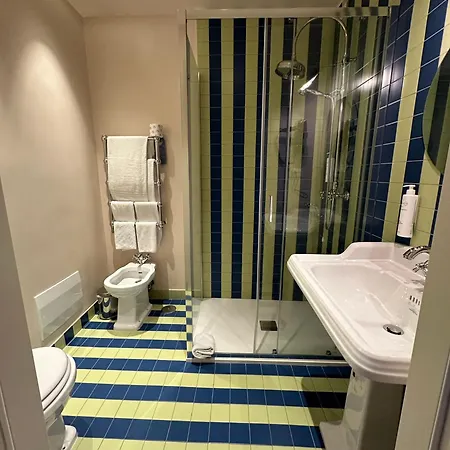 Cortina Otel