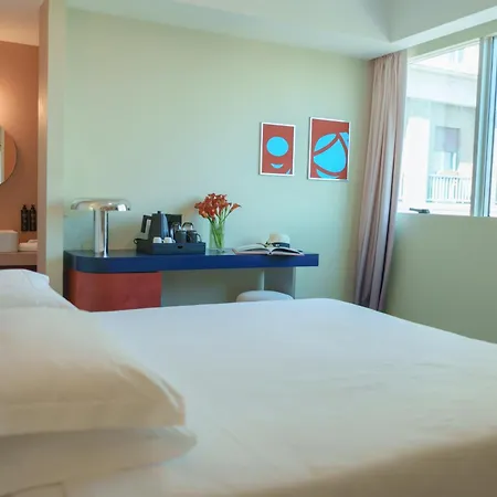 Hotel Moderno 4*