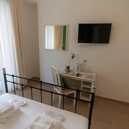 Magna Cura Bed & Breakfast 3*