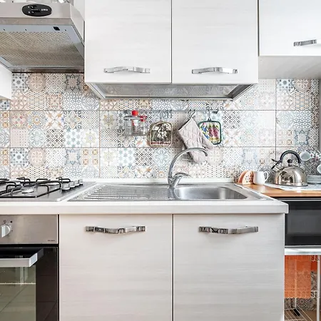 Caracciolo - Metro San Giovanni Apartment Rome