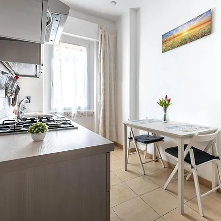 Caracciolo - Metro San Giovanni Apartment Rome