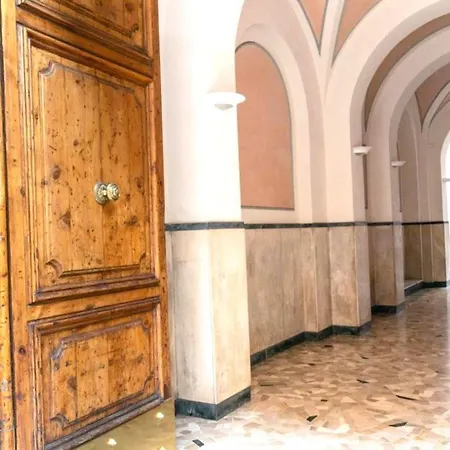 Apartment La Piccola Terrazza In Vaticano Otranto Terrace
