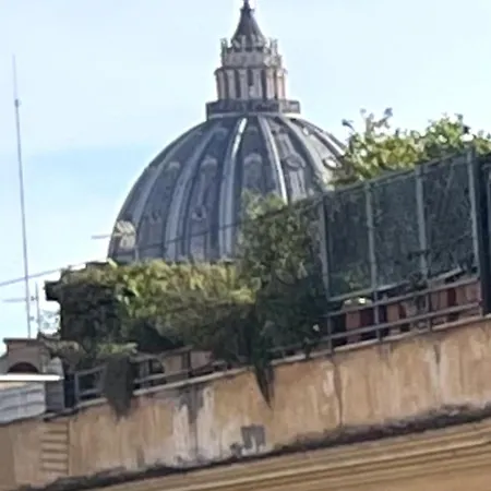 La Piccola Terrazza In Vaticano Otranto Terrace Apartment *