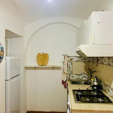 Apartment Vacanze Romane Colosseo *