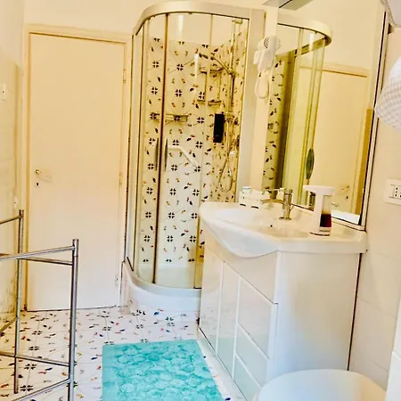Apartment Vacanze Romane Colosseo *