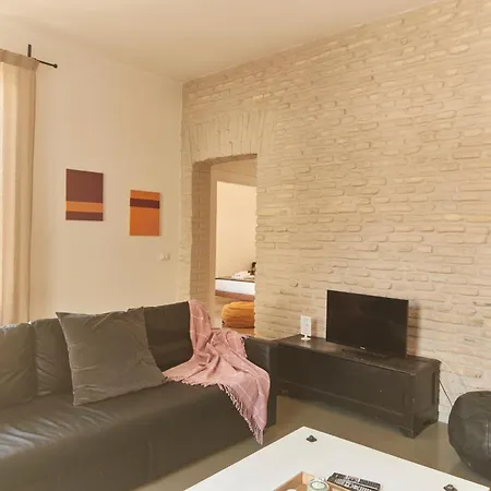 Stazione Termini 300 Mq Con Vista E Idromassaggio Apartment *