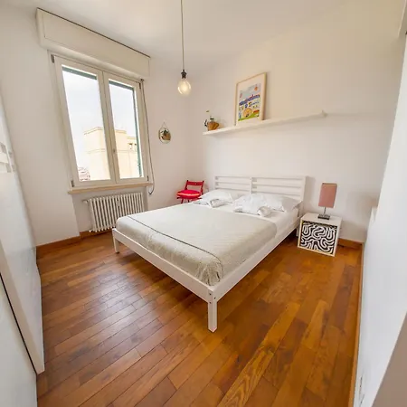 Stunning 3-bedroom Penthouse Appartamento