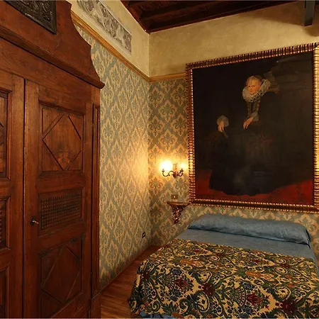 Hotel Antica Dimora Delle Cinque Lune Rome
