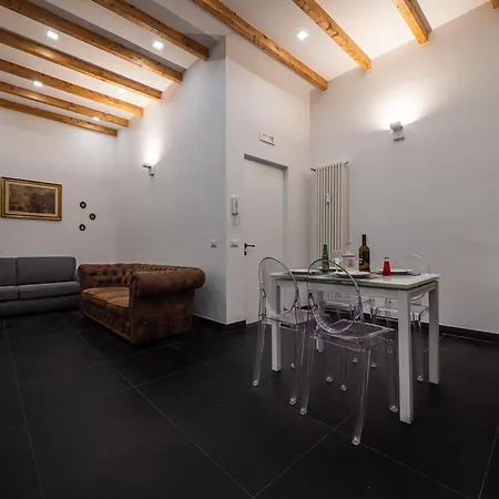 Conte House - 2 Appartement