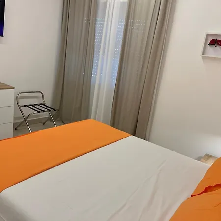 Modern Trastevere Apartment *