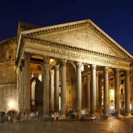 Apartment Pantheon Large In The Heart Of S