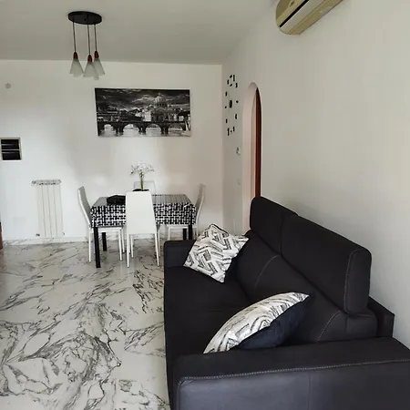 Ortensie Cinecitta Apartment *