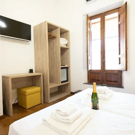 Romerooms Condotti Gasthof *