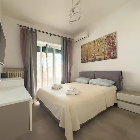 Toto Vatican House Holiday home