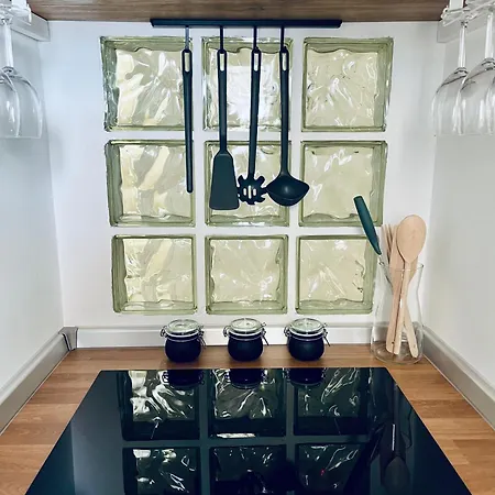 Leonardo Apartment