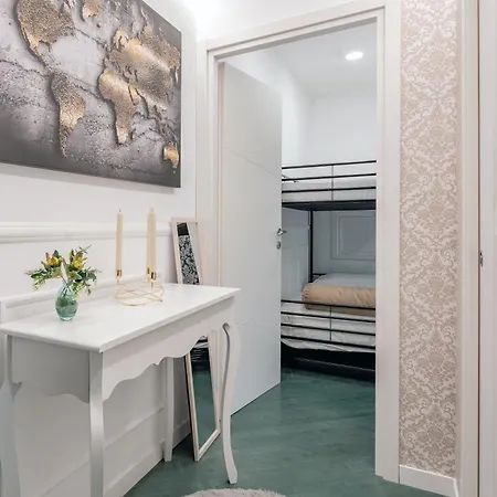 Glint House Rome