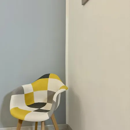 Fermi 80 Apartment *