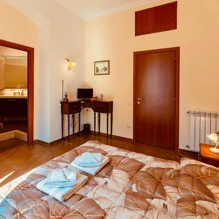 Bed & Breakfast Miclad Colosseum Guest House 3*