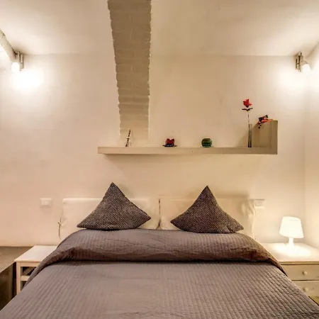 Romantic Navona Apartment