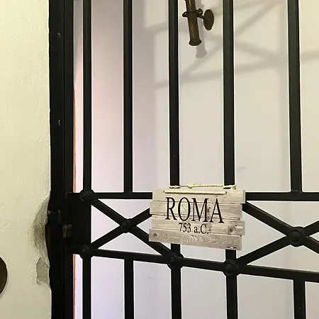 Imperial House San Calisto 7 Holiday home Rome