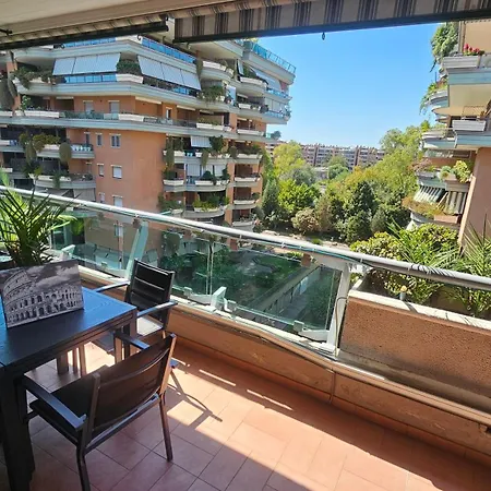 Eur Con Piscina Esterna Apartment