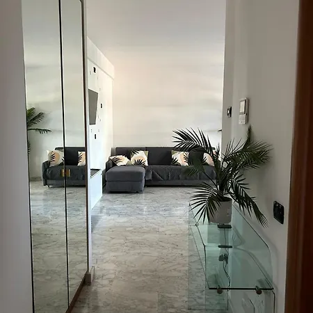 Eur Con Piscina Esterna