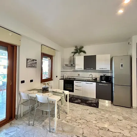Eur Con Piscina Esterna Appartamento