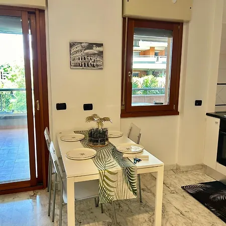 Eur Con Piscina Esterna Apartment *