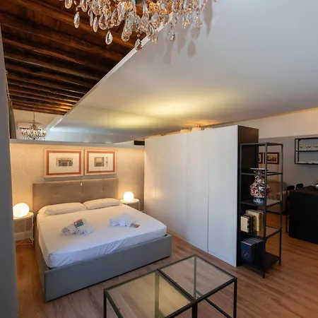 Colosseum Flat Dark Holiday home