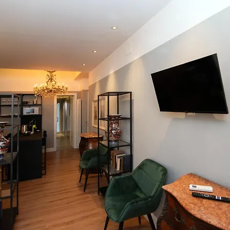 Colosseum Flat Dark Holiday home Rome