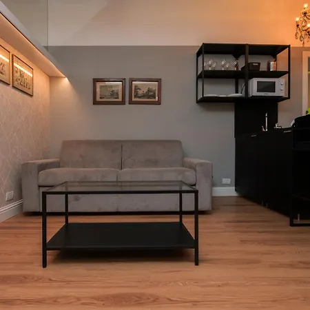 Colosseum Flat Dark Holiday home