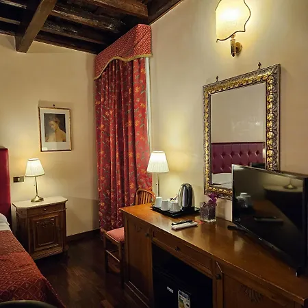 Domus Julia Konukevi Roma