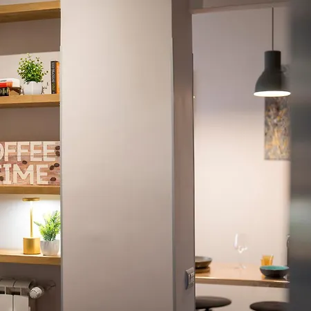 Mrbrown-pincherle Apartment
