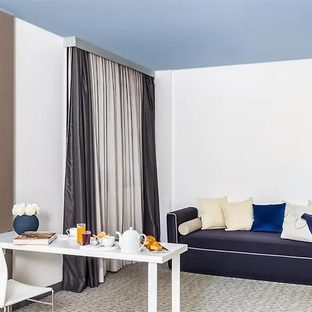 The Caesar Otel