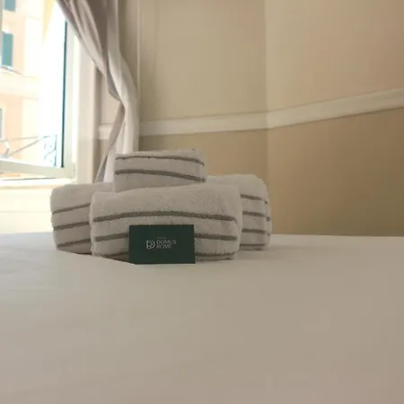 Domus Hotel *