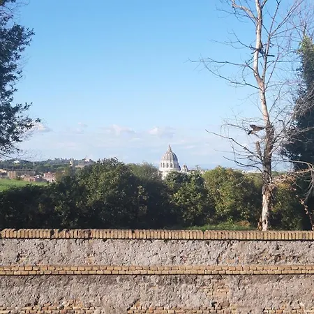 Casa Gaja, La Casa Vicino Pamphili * Rome