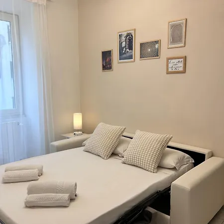 4 Stops To Colosseo - San Paolo House Holiday home Rome