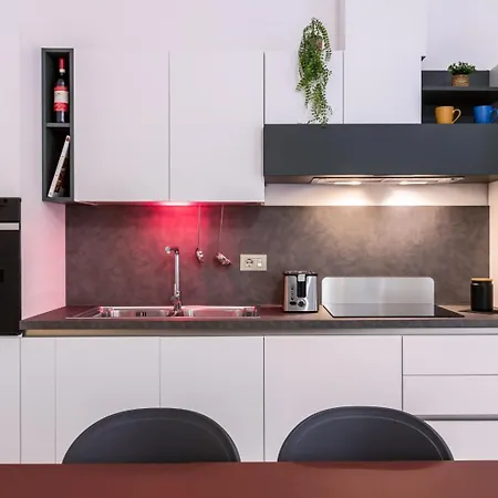 Apartment Joivy Cavour Luxury Rome