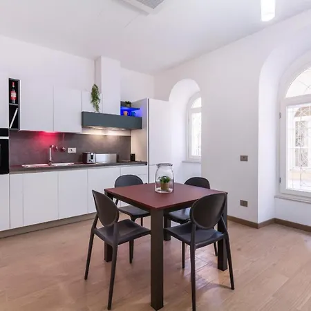 Apartment Joivy Cavour Luxury Rome